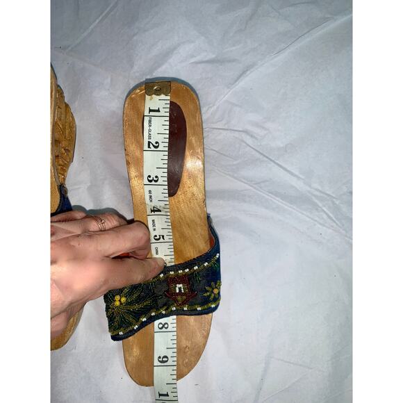 VINTAGE BEADED VELVET CARVED WOOD SLIDES CLOGS - Picture 7 of 7